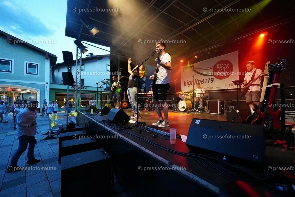 news-2023-Juli15-Marktfest_Reutte2-DSC01672 | Info aus dem Bezirk Reutte/Ausserfern Tirol sowie eine umfangreiche Bilddatenbank über die gesamte Region: Lechtal, Talkessel Reutte, Tannheimertal, Zwischentoren. Lech, Plansee, Zugspitze, Grenztunnel, B179, Fernpassstraße, Verkehr, Lawinen, Tradition, - Realisiert mit Pictrs.com