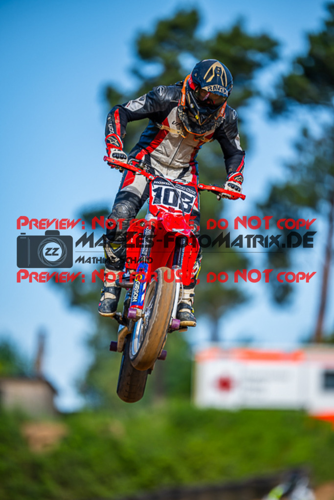 MaZZes_FotoMatrix_220528_5440 | Fotograf Mathias Schmid
Sportfotograf,
Eventfotograf,
Hochzeitsfotograf,
Portraitfotograf