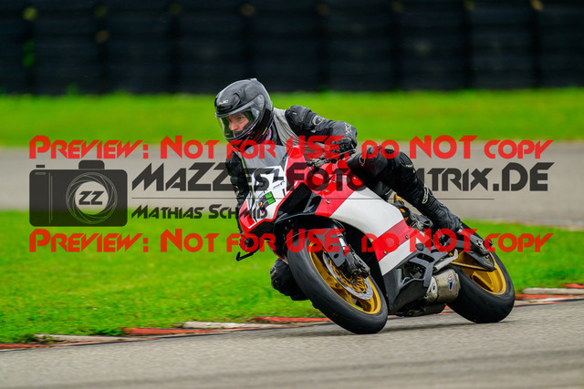 MaZZes_Fotomatrix_20241002_6007705_7445 | INST