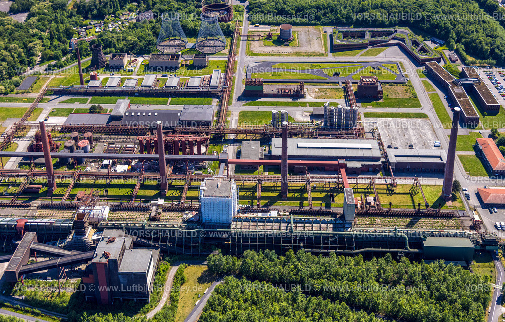 Essen250507627 | Luftbild, Zeche Zollverein, Gelsenkirchener Straße, Freibad, Stoppenberg, Essen, Ruhrgebiet, Nordrhein-Westfalen, Deutschland