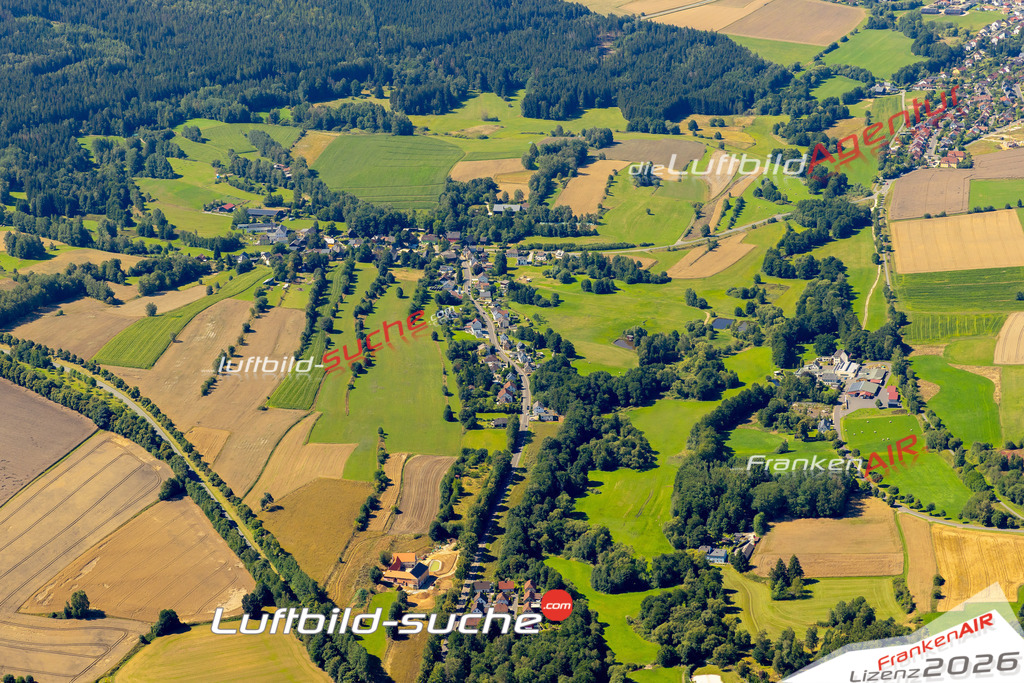 Das Luftbild zeigt : Breitenbrunn Wunsiedel - Die Luftaufnahme wurde 2023 vom UL-Flugzeug aus erstellt ( keine Drohne ) - Hochauflösende Luftaufnahme - Für grossformatige Ausdrucke geeignet. Die Geschenkidee !Mit Lizenz und Bildrechte bestellbar