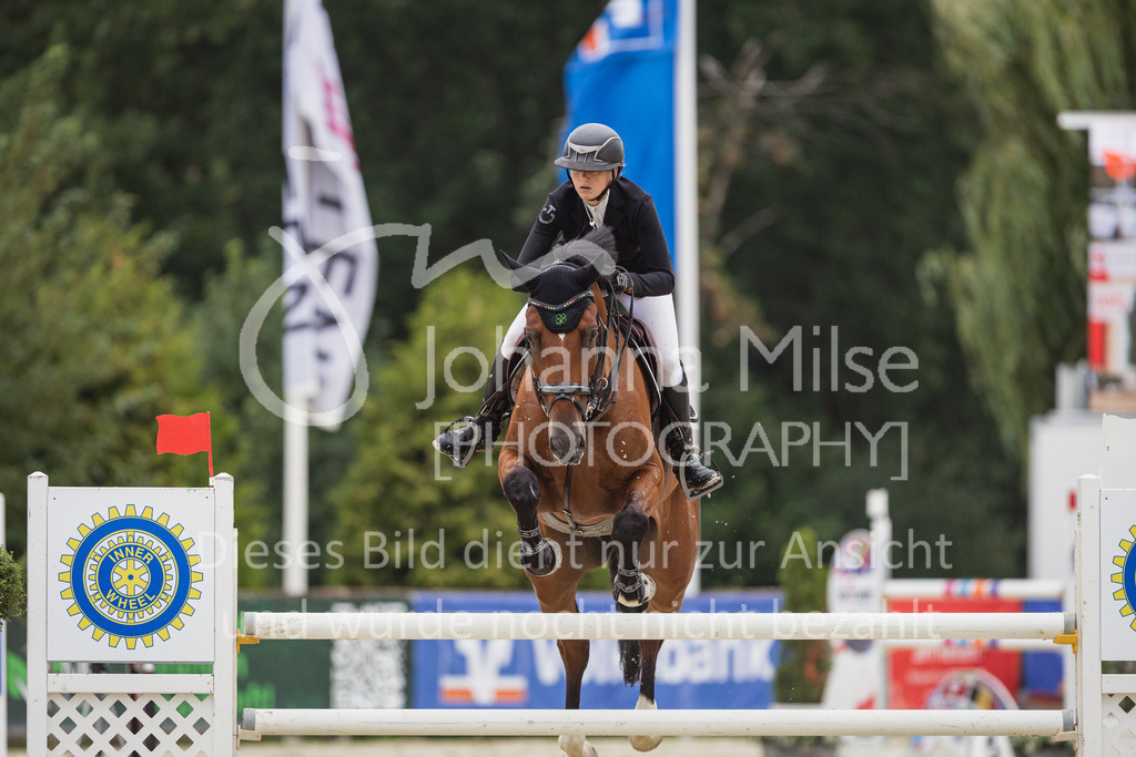 230730_BHO_M2-Spr_1-416 | Deine schönsten Turniermomente als professionelle Fotos! Entdecke hochwertige Pferdesport-Fotografie im Online-Shop. Jetzt Fotos finden & bestellen!
