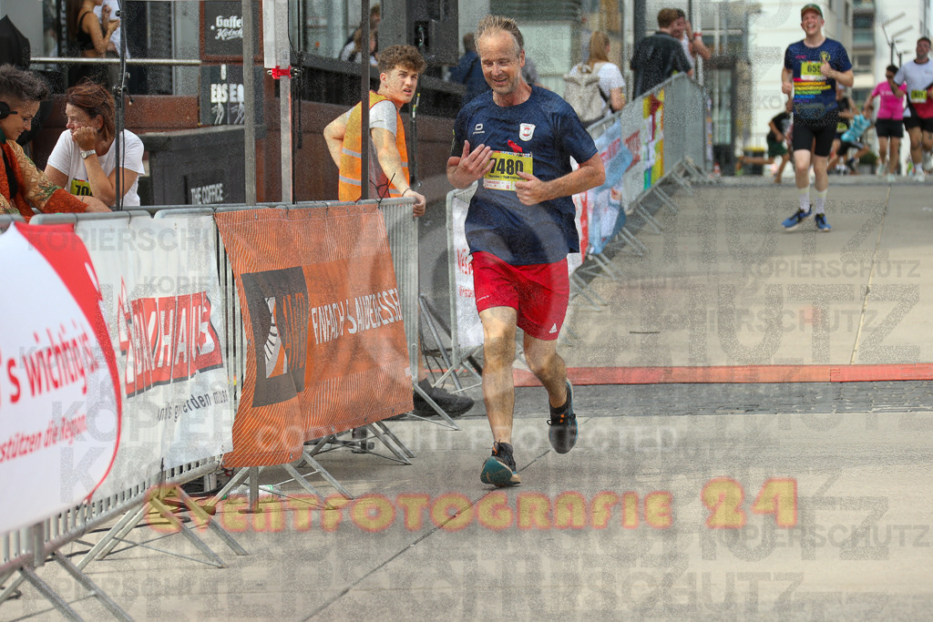250920_1524_EX1_9287 | Sportfotografie im Rhein-Sieg Kreis, Köln, Bonn, NRW, Rheinland Pfalz, Hessen, etc. Unser Tätigkeitsfeld umfasst den Laufsport vom Volkslauf über den Marathon, Duathlon, Triathon bis zum Ultralauf wie Kölnpfad Ultra oder Schindertrail.