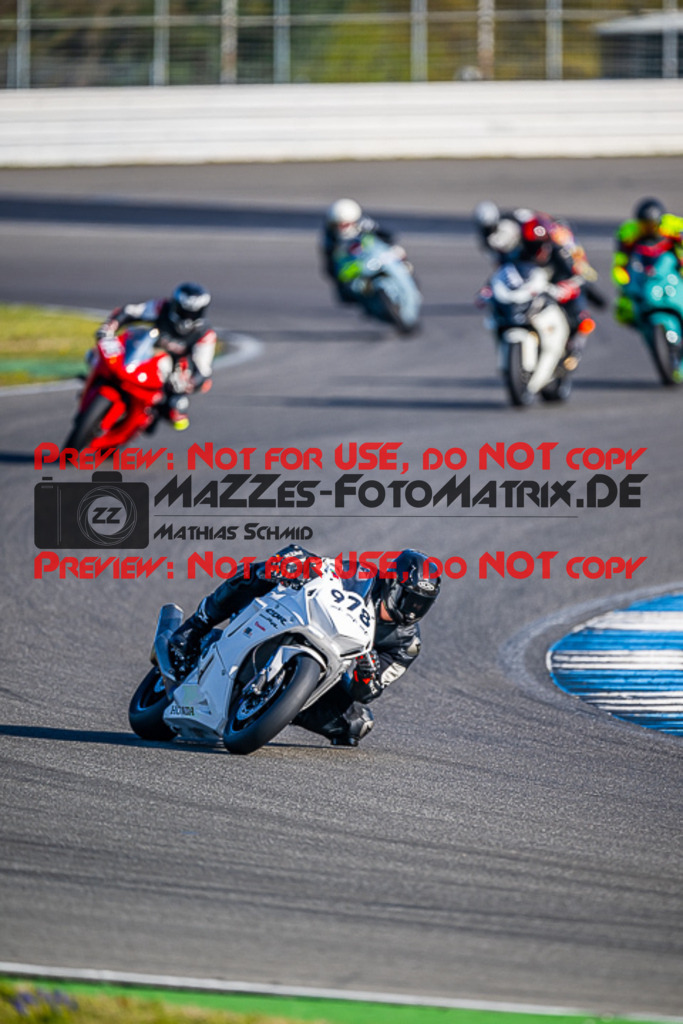 MaZZes_FotoMatrix_230410_1049 | ROT