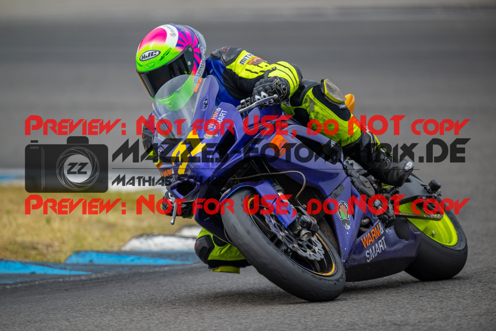 MaZZes-Fotomatrix-20260809-592012 | R1
