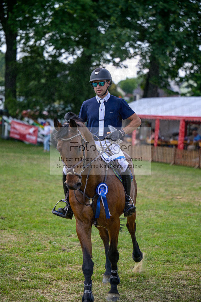 Reitturnier Voxtrup | Entdecke hochwertige Reitturnierfotos von Foto Oger. Professionell, emotional und authentisch – jetzt Lieblingsmomente im Shop bestellen.Deutschlandweite Turnierfotografie. - Realisiert mit Pictrs.com