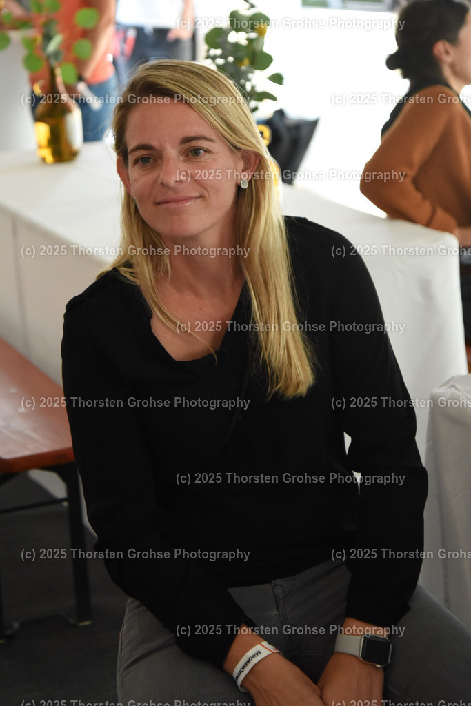 Season opening 16.08.2019 Football Women league | Talk round before the season opening 16.08.2019 Football Women league in Frankfurt Germany. 

Image: Nia Kuenzer - Realisiert mit Pictrs.com