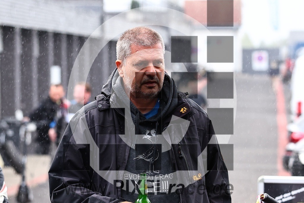 social-20250823_07486 | Schöne Erinnerungen an spannende Momente - das festzuhalten ist unser Job. PIXELrace.de ist seit 2003 auf den Rennstrecken Europas unterwegs um die Action draußen beim Fahren und die wunderbare Stimmung imm Fahrerlager für euch einzufangen.