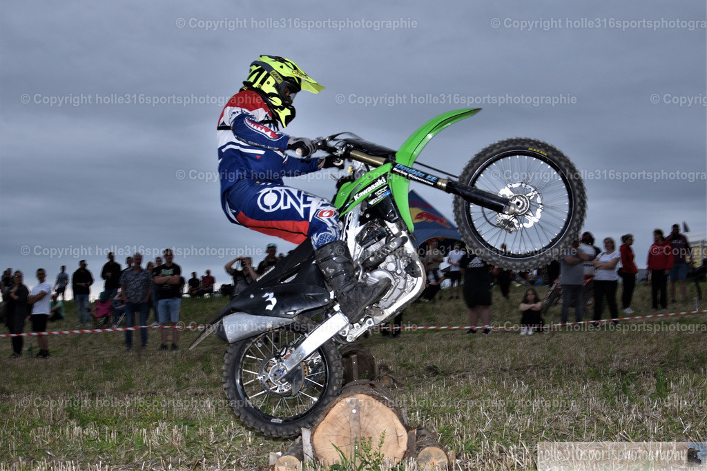 DSC_0220_01 (2) | Sportfotografie , Motorsport, Motoross, Reitsport, Mointainbike, Enduro,
Landschaft , Outdoor, Eventfotografie, Landschaft, Bilder online bestellen - Realisiert mit Pictrs.com