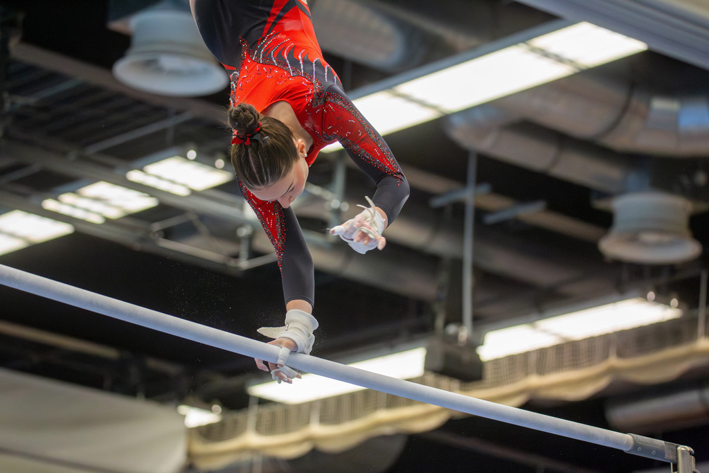Deutsche Turnliga (Bundesliga) der Frauen, 1. Wettkampftag 2025 in Mannheim***Seda Serbieva (Dresdner SC) am Stufenbarren | Deutsche Turnliga (Bundesliga) der Frauen, 1. Wettkampftag 2025 in Mannheim***Seda Serbieva (Dresdner SC) am Stufenbarren - Realisiert mit Pictrs.com