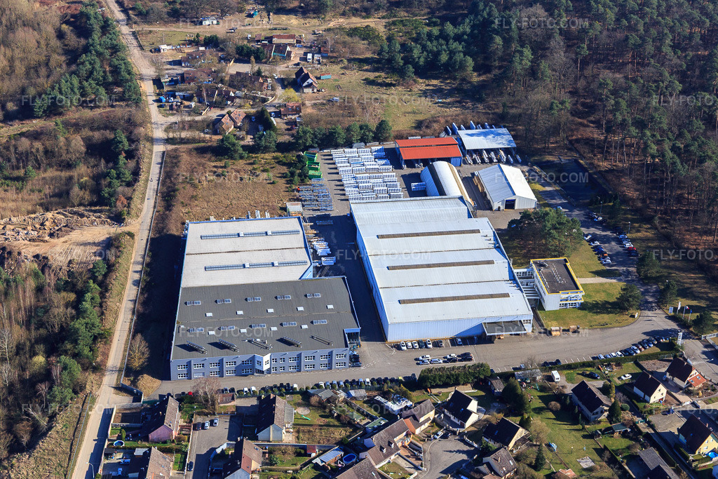 Aerial view: SOPROFEN and Tryba Energy in Mertzwiller in the state Bas-Rhin, France. – Photo: IMG_097481.jpg taken on 03/16/2017 by Werner Riehm/FLY-FOTO.com – Resolution of the original: 5071 x 3380 px – Volets roulants alu et PVC, portes de garage, protections solaires | Soprofen – Tryba Energy