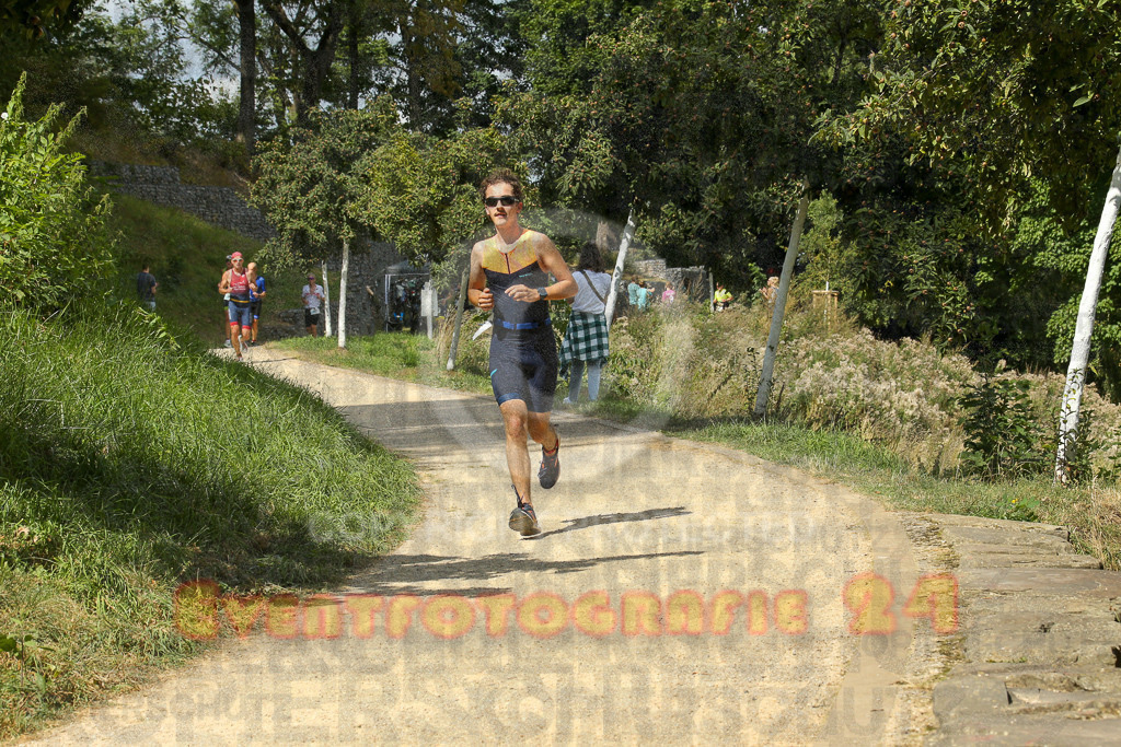 250824_1333_EX1_2784 | Sportfotografie im Rhein-Sieg Kreis, Köln, Bonn, NRW, Rheinland Pfalz, Hessen, etc. Unser Tätigkeitsfeld umfasst den Laufsport vom Volkslauf über den Marathon, Duathlon, Triathon bis zum Ultralauf wie Kölnpfad Ultra oder Schindertrail.