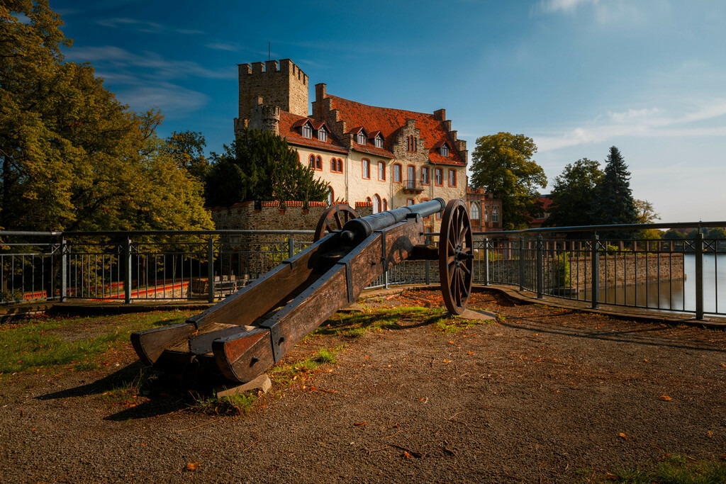 Wasserburg von Flechtlingen | Wir machen aus Ihren Bildern Erinnerungen für die Ewigkeit | Hochwertige Fotografien für Ihr zu Hause. - Realisiert mit Pictrs.com