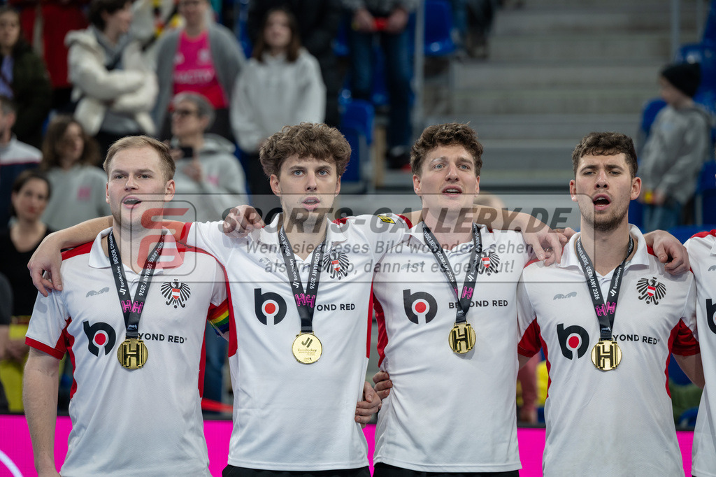 Halle EM Finale _ Siegerehrung 11.1.26 SG kl-5586 | Hockey,Sport,Fieldhockey,1.Bundesliga,2.Bundesliga,Sportfotografie,Shop,Sportphotography,Feldhockey,Hockeyliga