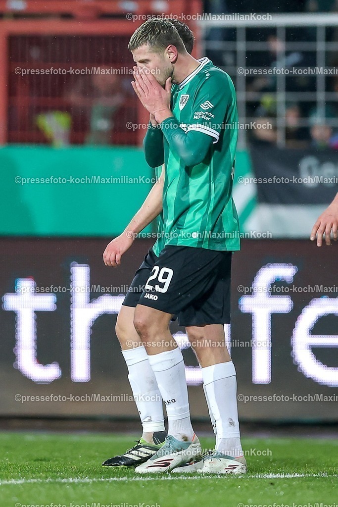 PRM06022601056 | 06.02.2026, Fußball, Preußen Münster - VfL Bochum, 2. Fußball Bundesliga,  Preußenstadion, 21.Spieltag, Saison 2025 2026: Torjubel nach dem Tor zum 1:0 durch Torschütze Imad Rondic (Preussen Muenster #29)    DFB regulations prohibit any use of photographs as image sequences and or quasi-video.