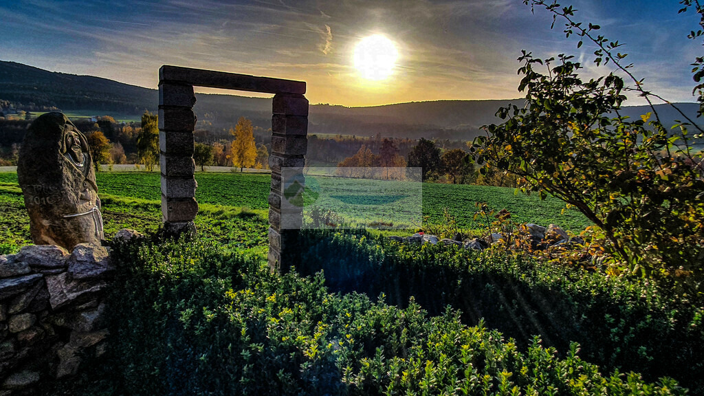 Sonnenuntergang an der Andreas Kapelle im Herbst | Impressionen rund um Hochfranken - Frankenwald - Fichtelgebirge - Realisiert mit Pictrs.com