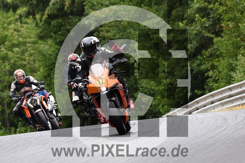 inst12-20260722_02156 | Schöne Erinnerungen an spannende Momente - das festzuhalten ist unser Job. PIXELrace.de ist seit 2003 auf den Rennstrecken Europas unterwegs um die Action draußen beim Fahren und die wunderbare Stimmung imm Fahrerlager für euch einzufangen.