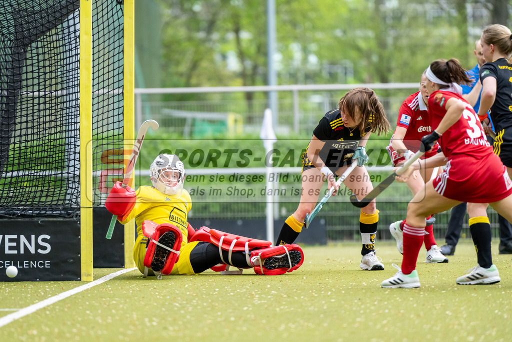 HK_20240407_100153 | 1. Bundesliga Hockey Damen Rot-Weiss Köln - Harvestehuder THC am 7.4.2024 Rot-Weiss Köln, Köln ,  Krüger Rosa Torfrau ( Harvestehuder THC #32 ) , Poppe Fenja ( Harvestehuder THC #12 )