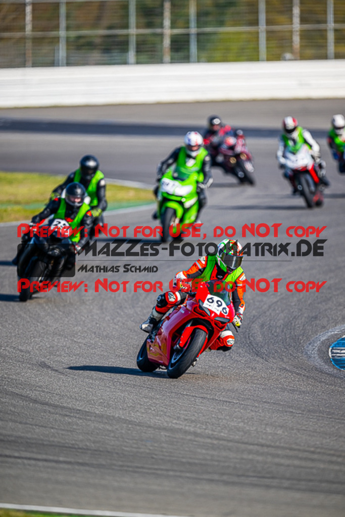 MaZZes_FotoMatrix_230410_2992 | INST