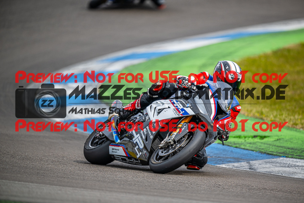 MaZZes_FotoMatrix_230410_1019 | ROT