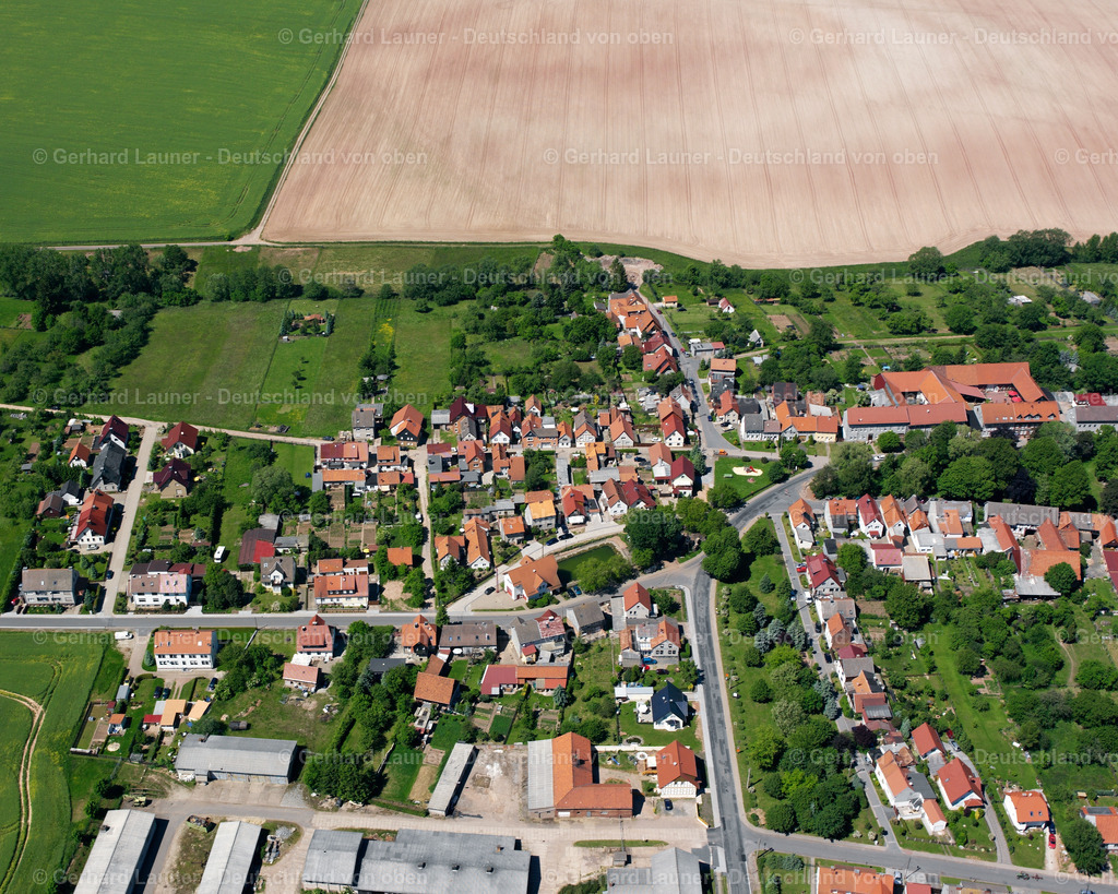 2634401 | NEUSTADT 16.06.2006 Dorf - Ansicht in Neustadt im Bundesland Thüringen, Deutschland. // Village view in Neustadt in the state Thuringia, Germany. Foto: Gerhard Launer