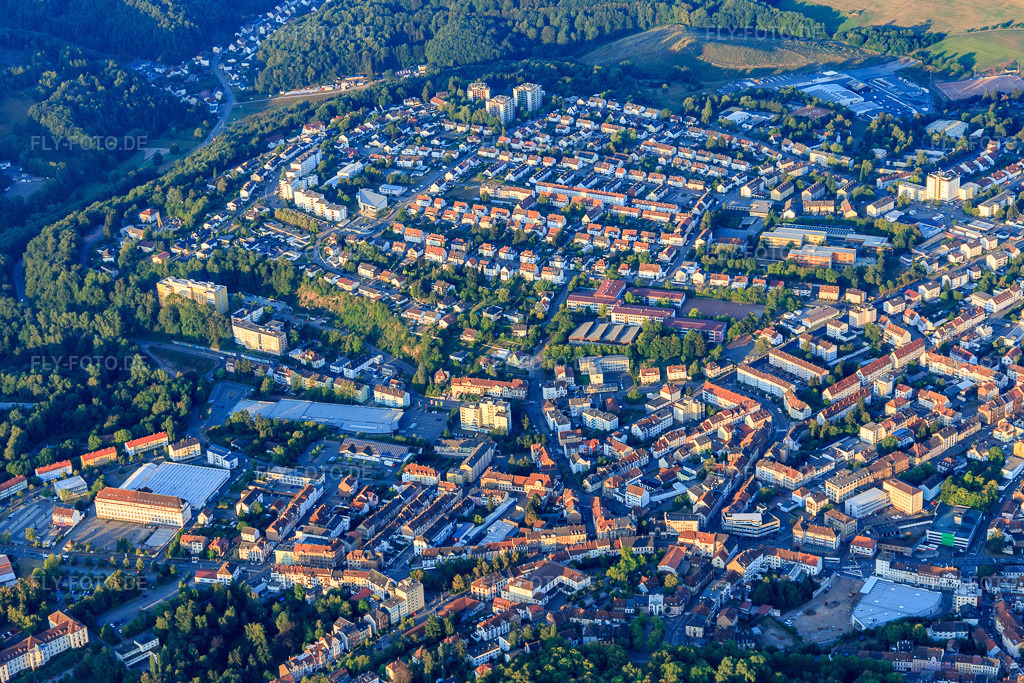 Luftbild: Bitscher Straße aus Osten in Pirmasens im Bundesland Rheinland-Pfalz in Deutschland. Foto: IMG_109718.jpg vom 06.08.2018 durch Werner Riehm/FLY-FOTO.de