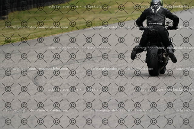 25bt02-1076 | markuskiefer.com - Realisiert mit Pictrs.com