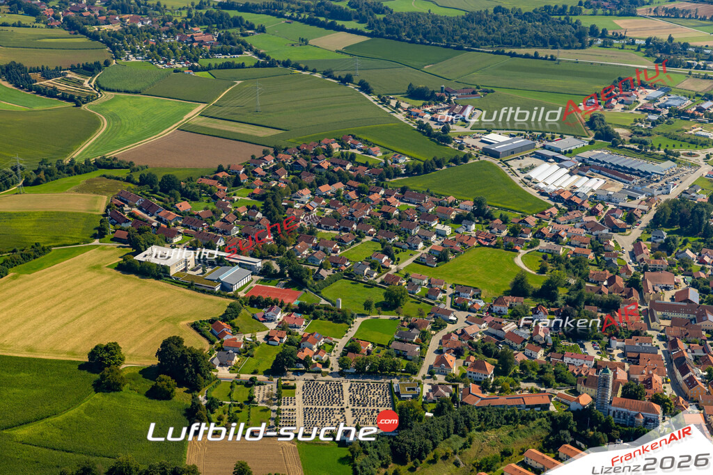 Das Luftbild zeigt :  Bad Birnbach - Die Luftaufnahme wurde 2024 vom UL-Flugzeug aus erstellt ( keine Drohne ) - Hochauflösende Luftaufnahme - Für grossformatige Ausdrucke geeignet. Die Geschenkidee !Mit Lizenz und Bildrechte bestellbar