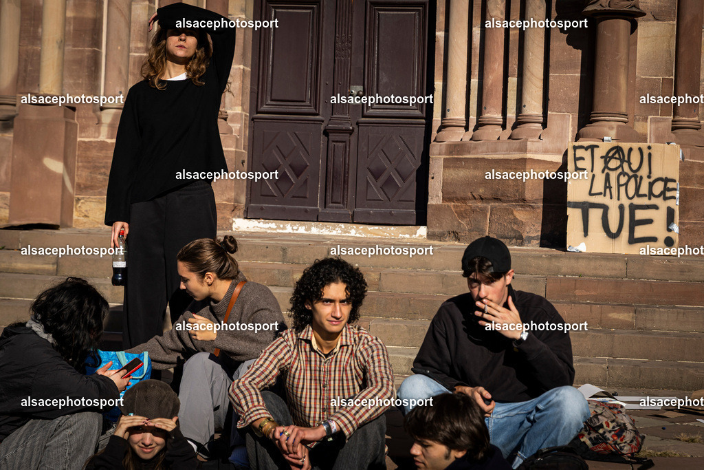 _B7A9133 | manifestation de lycéens à Strasbourg, le 6 octobre 2026, dans le cadre d’un mouvement national de protestation contre les conditions d’apprentissage. - Realisiert mit Pictrs.com