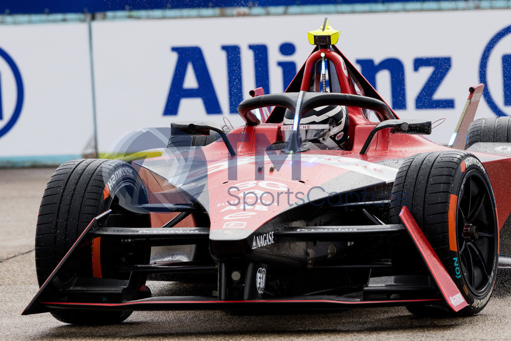 GEPA-20230423-101-147-0104 | BERLIN,GERMANY,23.APR.23 - MOTORSPORTS, FORMEL E - E-Prix of Berlin, Berliner Tempelhof Airport Circuit, qualifying. Image shows Andre Lotterer (GER / Andretti). 
Photo: GEPA pictures/ Matthias Trinkl