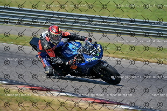 25bt04-0515 | markuskiefer.com - Realisiert mit Pictrs.com