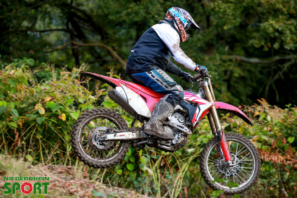 OpenTrack2024_Sonntag_Hobbyfahrer_088 | Bildergalerie von Sport-Ereignissen aber auch von weiteren spannenden Dingen - nicht nur vom Niederrhein. In Anlehnung an den bekannten Spruch von Hanns Dieter Hüsch heißt das Motto: "Niederrhein ist überall".  - Realisiert mit Pictrs.com