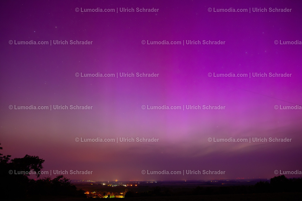 10049-13224 - Polarlicht am Huy | Stockfoto und Bilderpool mit Bildmaterial aus Deutschland, dem Harz, Halberstadt, Quedlinburg, Wernigerode und weltweit. Qualitativ hochwertige und professionelle Fotos anschauen und kaufen. - Realisiert mit Pictrs.com