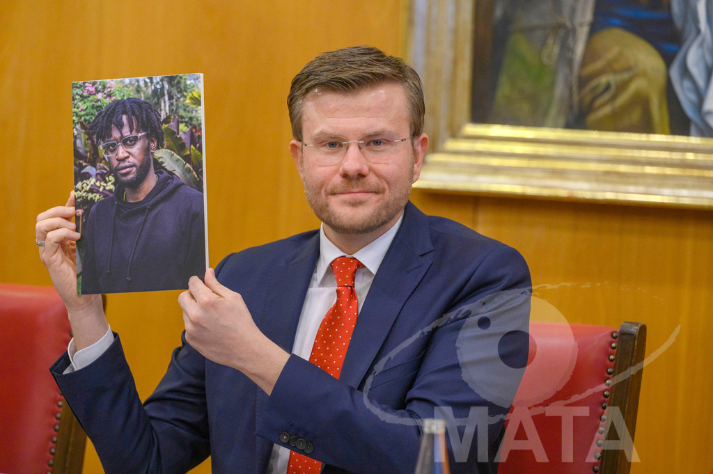 _DWI1449 | MATA IndoCon - Realisiert mit Pictrs.com