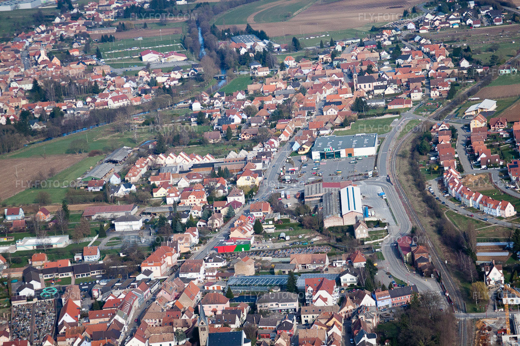 Aerial view: View of the town in Pfaffenhoffen in the state Bas-Rhin, France. – Photo: IMG_38636.jpg taken on 03/20/2011 by Werner Riehm/FLY-FOTO.com – Resolution of the original: 4752 x 3168 px
