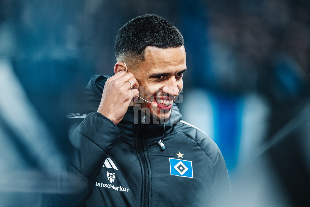 Fußball | Männer | Saison 2024/2025 | 2. Fußball-Bundesliga | 18. Spieltag | Hamburger SV vs. 1. FC Köln | 18.01.2025 | Der verletzte Robert Glatzel (#9, HSV) im Interview