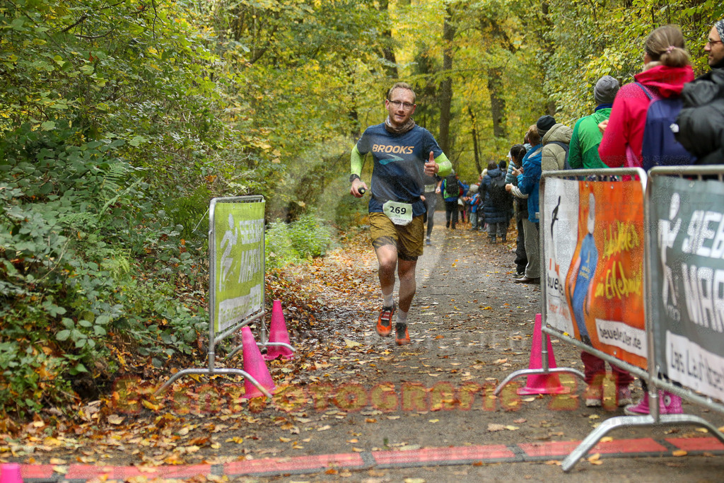 251026_1222_EX1_0213 | Sportfotografie im Rhein-Sieg Kreis, Köln, Bonn, NRW, Rheinland Pfalz, Hessen, etc. Unser Tätigkeitsfeld umfasst den Laufsport vom Volkslauf über den Marathon, Duathlon, Triathon bis zum Ultralauf wie Kölnpfad Ultra oder Schindertrail.