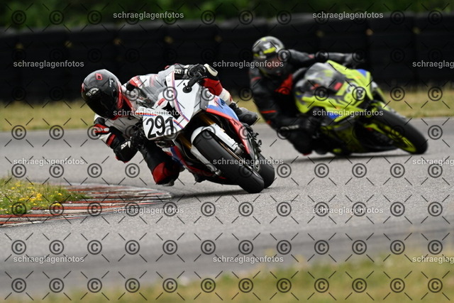 25bt02-1542 | markuskiefer.com - Realisiert mit Pictrs.com