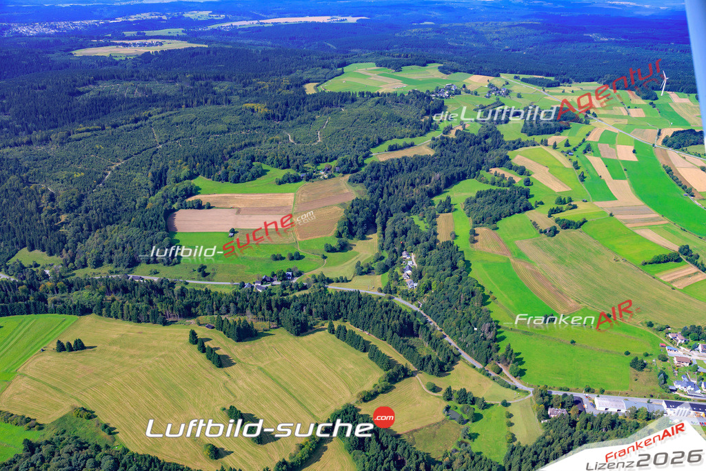 Die Luftaufnahme der Stadt Langenbach wurde 2017 vom Flugzeug heraus erstellt ( keine Drohne )- hohe Auflösung für beste Qualität