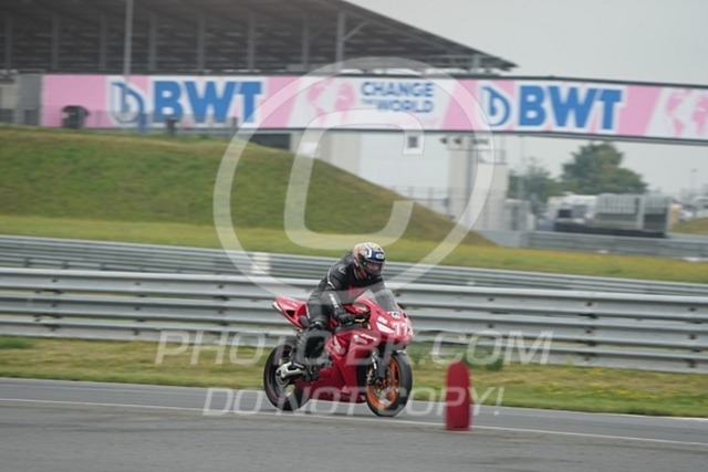 2024_08_18_PBK_42455 | Sportfotografie; SlowMotion; Video; Rennstrecke; Hafeneger; Speer; Racing; RSE; BMW; CBO; Trackday; Motorsportarena; Hockenheimring; Brno; Most; Barcelona; Valencia