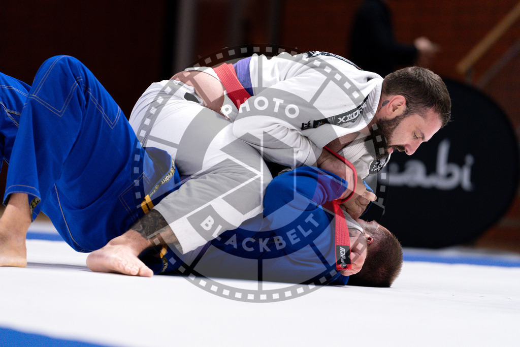 20241013PBB3508 | Athletes compete during the AJP Tour Europe Continental Jiu-Jitsu Amateurs & Masters Championship on October 13, 2024 in Almere near Amsterdam, Netherlands. © Chiara Dazi / photoblackbelt
