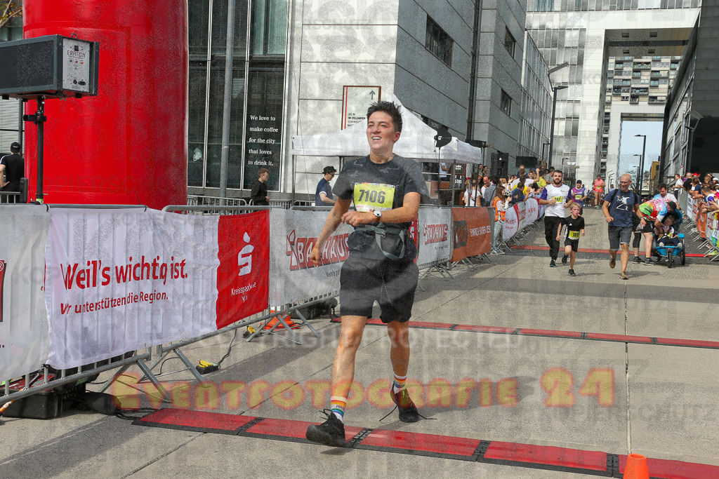 250920_1336_EX1_5786 | Sportfotografie im Rhein-Sieg Kreis, Köln, Bonn, NRW, Rheinland Pfalz, Hessen, etc. Unser Tätigkeitsfeld umfasst den Laufsport vom Volkslauf über den Marathon, Duathlon, Triathon bis zum Ultralauf wie Kölnpfad Ultra oder Schindertrail.