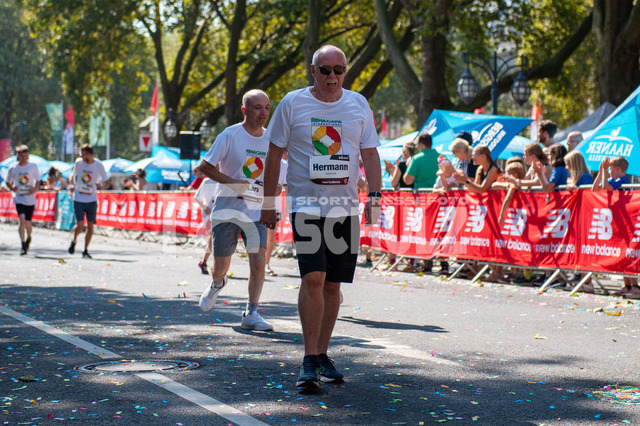 20240901_NSZ_9666 | DEU, Düsseldorf, 01.09.2024 Kö-Meile  - Realisiert mit Pictrs.com