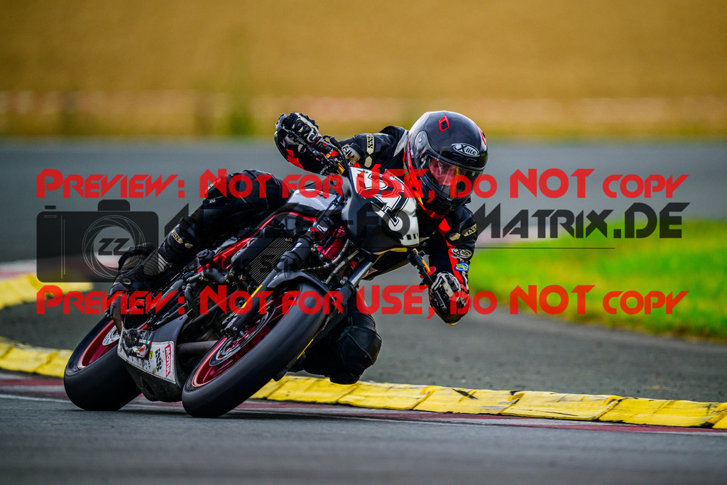 MaZZes_FotoMatrix_240727_6007705_2316 | TWIN