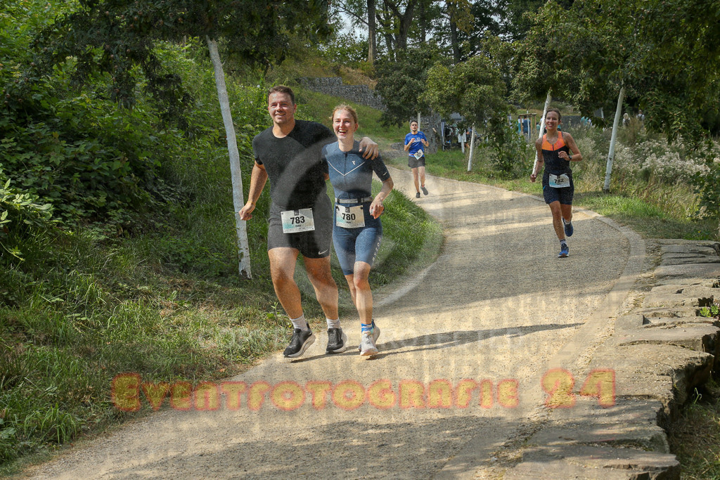 250824_1503_EX1_8400 | Sportfotografie im Rhein-Sieg Kreis, Köln, Bonn, NRW, Rheinland Pfalz, Hessen, etc. Unser Tätigkeitsfeld umfasst den Laufsport vom Volkslauf über den Marathon, Duathlon, Triathon bis zum Ultralauf wie Kölnpfad Ultra oder Schindertrail.