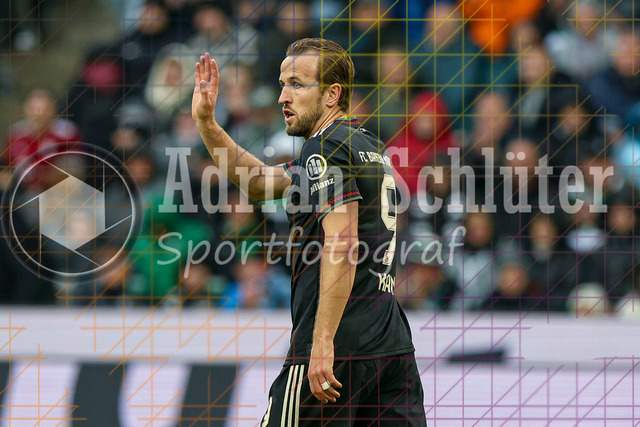 Borussia Mönchengladbach vs FC Bayern München - Bundesliga  | Mönchengladbach, Deutschland, 25.10.25:   Harry Kane (FC Bayern München) gestikuliert, Gestik waehrend des Spiels der Bundesliga zwischen Borussia Mönchengladbach vs FC Bayern München im Stadion im Borussia Park(Foto von Brauer-Fotoagentur / Adrian Schlueter)
