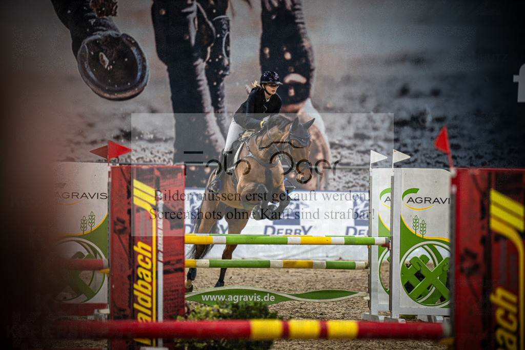 DOS_0680 | Entdecke hochwertige Reitturnierfotos von Foto Oger. Professionell, emotional und authentisch – jetzt Lieblingsmomente im Shop bestellen.Deutschlandweite Turnierfotografie. - Realisiert mit Pictrs.com