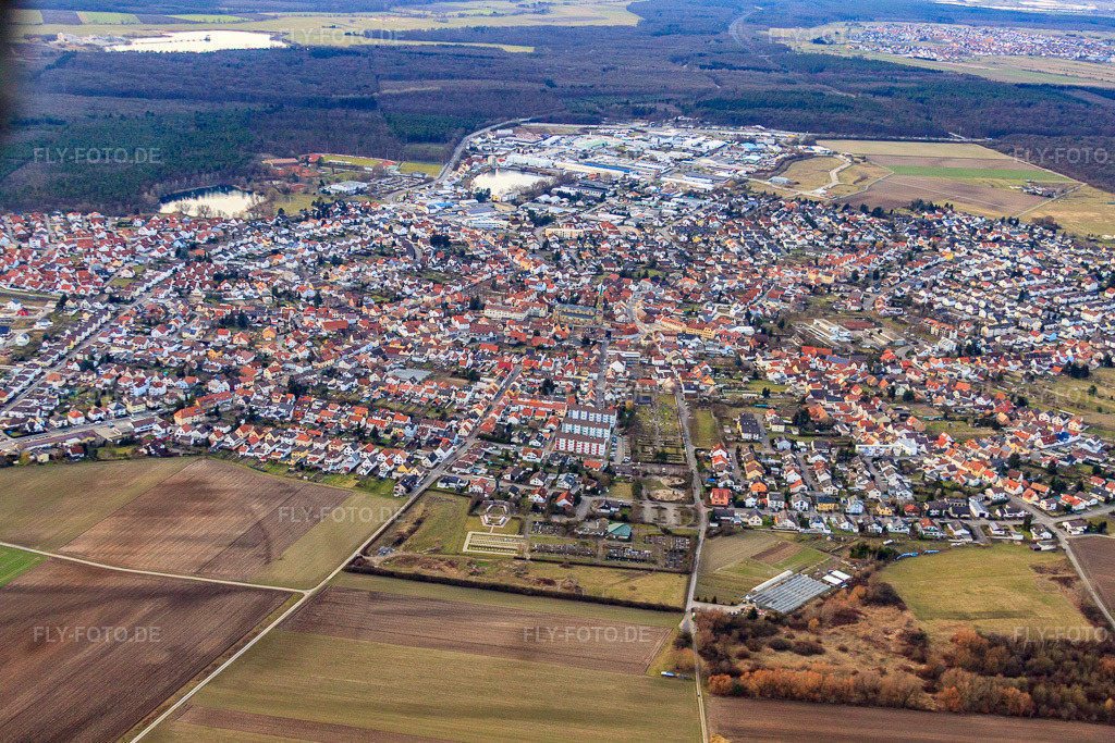 Luftbild: Ortsansicht von Osten in Forst im Bundesland Baden-Württemberg in Deutschland. Foto: IMG_24690.jpg vom 27.02.2010 durch Werner Riehm/FLY-FOTO.de