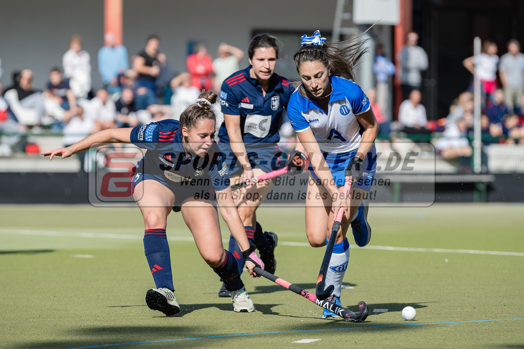 HK_20231007_105071 | 1.Bundesliga Damen Düsseldorfer HC - Großflottbeker THGC am 7.10.2023 DHC, Düsseldorf , Pia Lhotak ( Düsseldorfer HC #5 ) , Luisa Steindor ( Düsseldorfer HC #9 ) , Agostina Lovagnini ( Großflottbeker THGC )