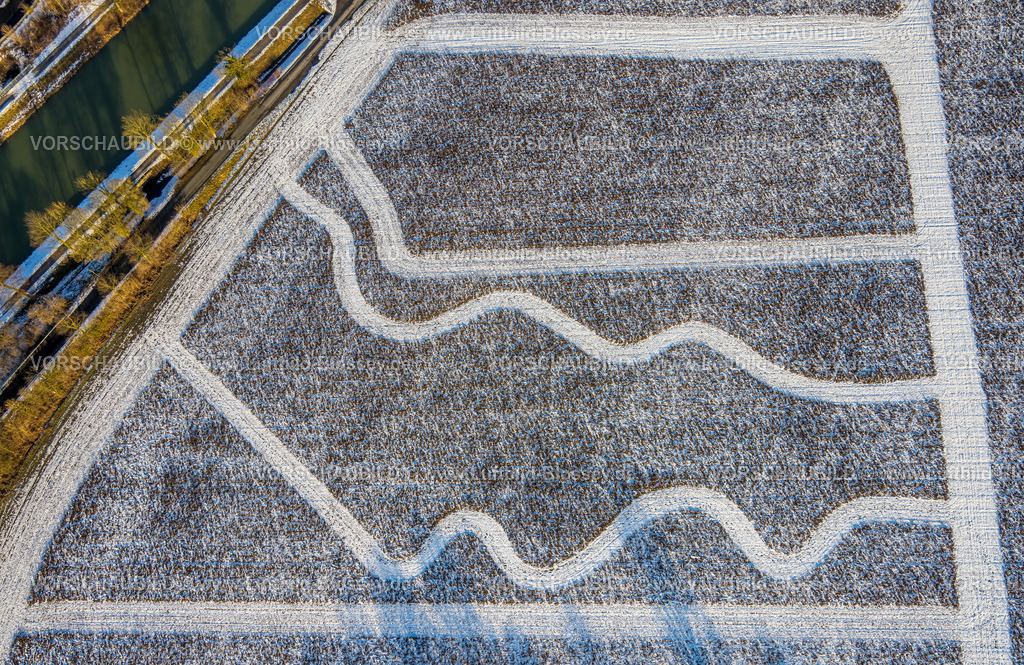 Hamm260105415 | Luftbild, Wiesen und Felder in Formen und Farben in einer Winterlandschaft am Schweinemast-Betrieb Rörig KG, Redoute, Uentrop, Hamm, Ruhrgebiet, Nordrhein-Westfalen, Deutschland